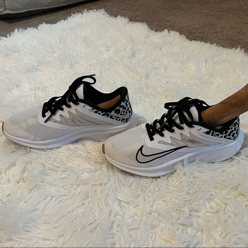 Nike Leopard print size 8 tennis shoes